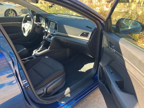 2017 Hyundai ELANTRA Value Edition