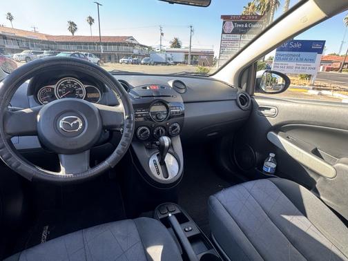 2014 Mazda Mazda2 Sport