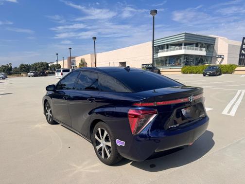 2018 Toyota Mirai Base