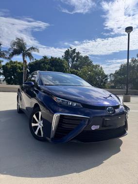 2018 Toyota Mirai Base