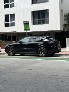 2023 Porsche Cayenne Platinum Edition Coupe AWD