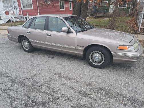 Photo 1 of 7 of 1995 Ford Contour SE