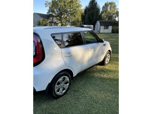 2015 Kia Soul Base