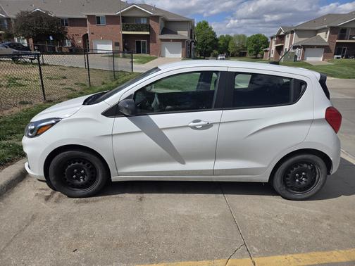 White 2022 Chevrolet Spark LS