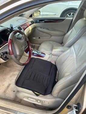 Beige 2002 Lexus ES 300 Base
