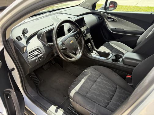 Silver 2015 Chevrolet Volt Base