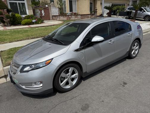 Silver 2015 Chevrolet Volt Base