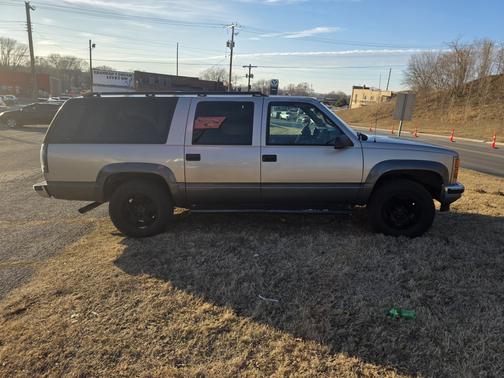 1999 GMC Suburban 1500