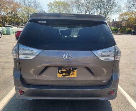 2014 Toyota Sienna SE