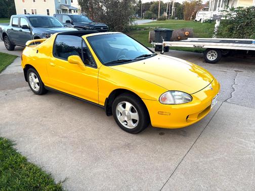 Yellow 1997 Honda del Sol Si