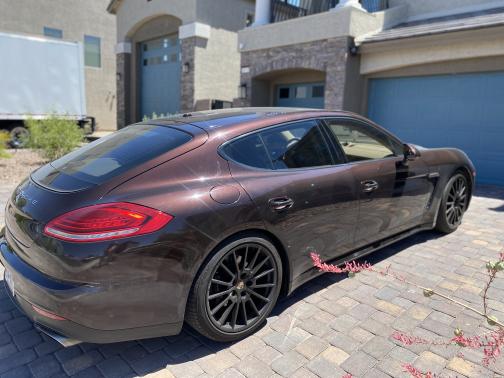 2014 Porsche Panamera 2