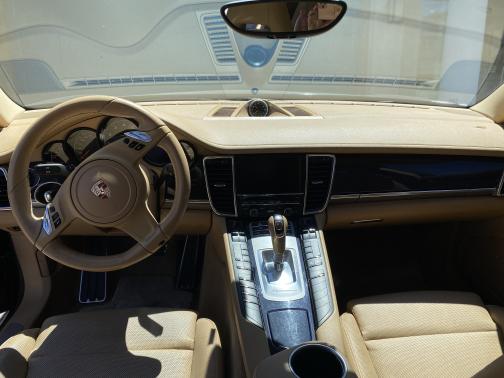 2014 Porsche Panamera 2