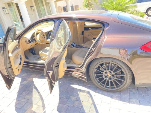 2014 Porsche Panamera 2