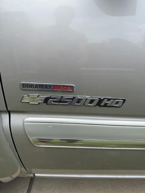 2004 Chevrolet Silverado 2500 LT H/D Crew Cab
