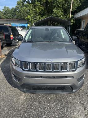 Silver 2018 Jeep Compass Sport
