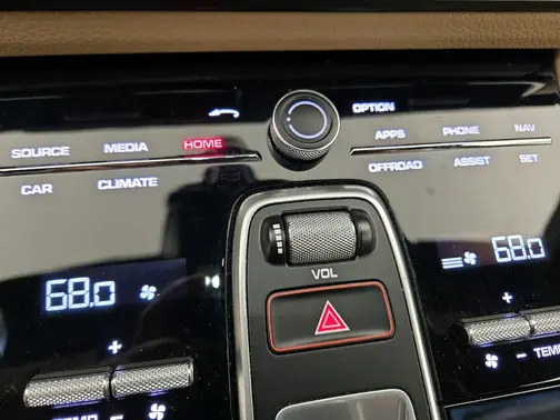 White 2019 Porsche Cayenne Cayenne