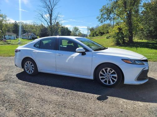 White 2023 Toyota Camry LE