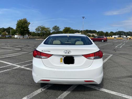 2011 Hyundai ELANTRA GLS