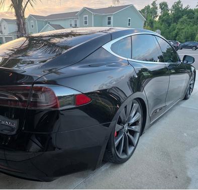 Black 2017 Tesla Model S P100D