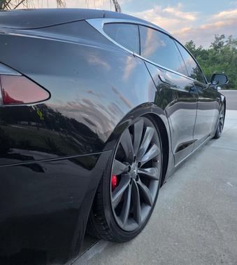 Black 2017 Tesla Model S P100D