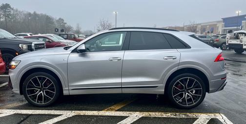 2021 Audi Q8 55 Premium Plus