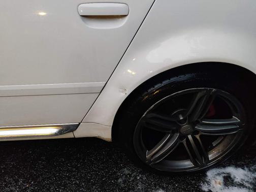 White 2002 Audi S6 Avant