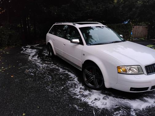 White 2002 Audi S6 Avant