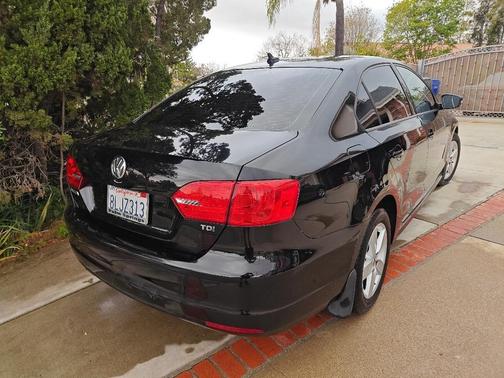 Black 2012 Volkswagen Jetta TDI