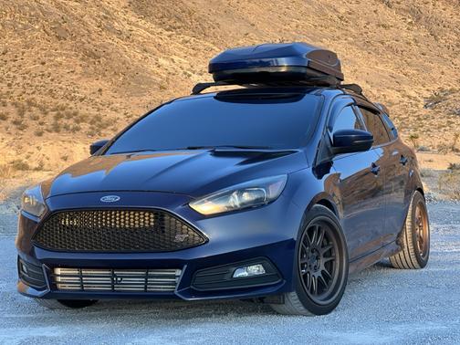 2017 Ford Focus ST Base