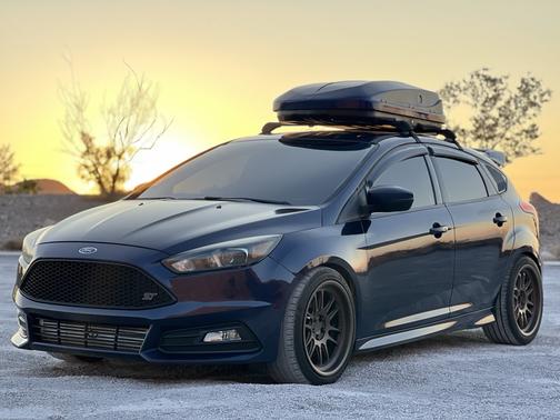 2017 Ford Focus ST Base