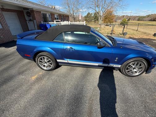 2007 Ford Shelby GT500 Base