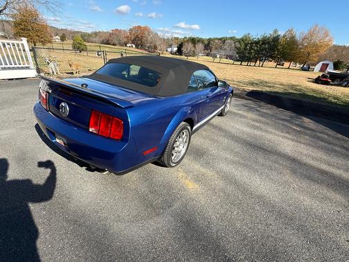 2007 Ford Shelby GT500 Base