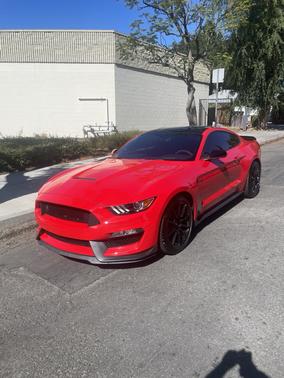 2017 Ford Shelby GT350 Base