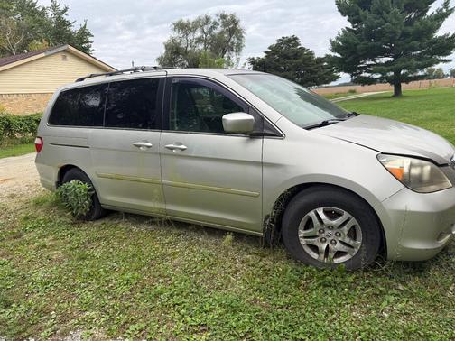 Silver 2005 Honda Odyssey EX-L