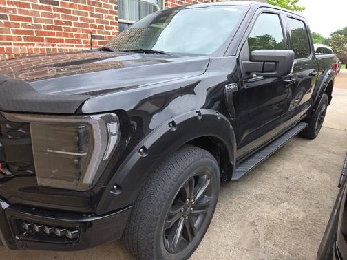 Black 2022 Ford F-150 XLT