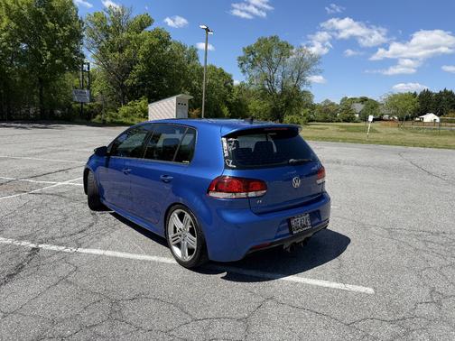 Blue 2013 Volkswagen Golf R 4-Door