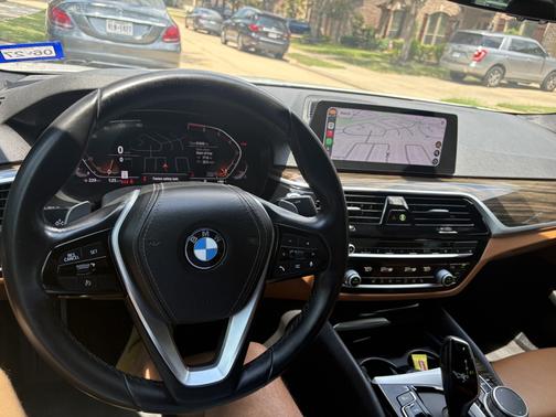 White 2020 BMW 530 i