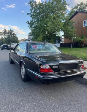 Black 1998 Jaguar XJ8 L