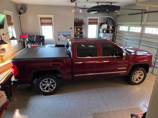 Red 2015 GMC Sierra 1500 SLT