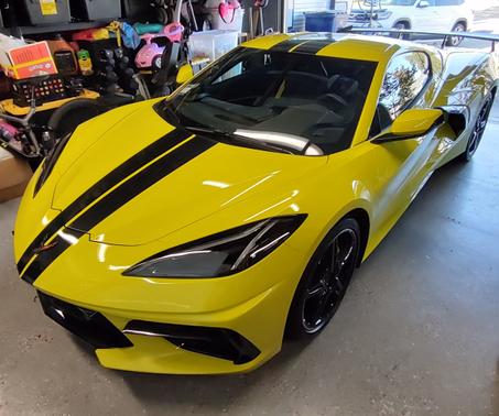 Photo 2 of 2 of 2022 Chevrolet Corvette Stingray w/1LT