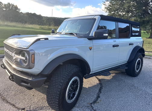 2022 Ford Bronco Badlands Advanced