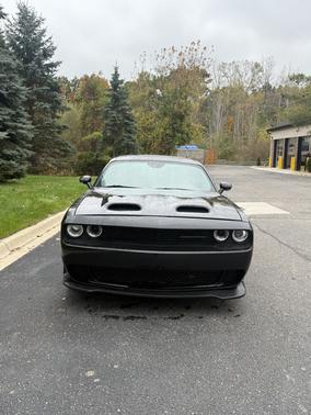 Black 2018 Dodge Challenger SXT