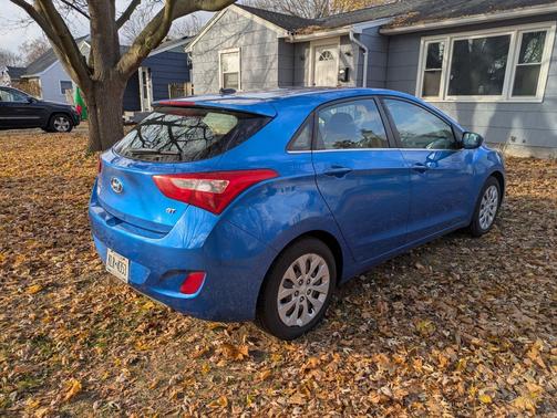 2017 Hyundai Elantra GT Base