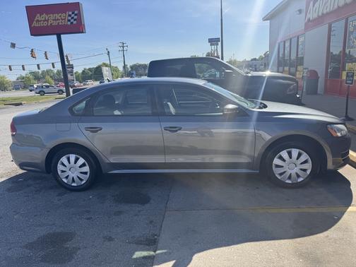 2014 Volkswagen Passat 1.8T S
