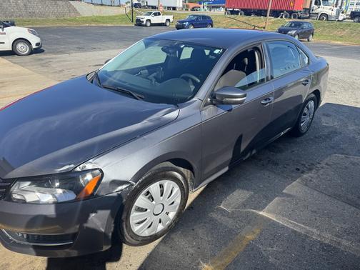 2014 Volkswagen Passat 1.8T S