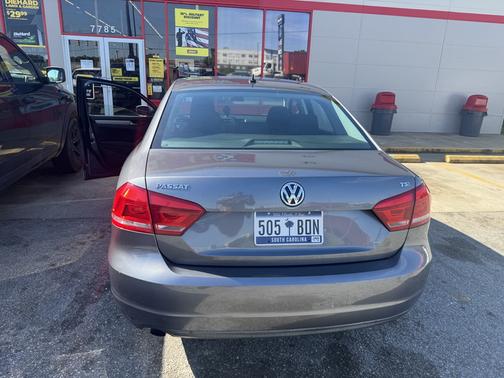 2014 Volkswagen Passat 1.8T S
