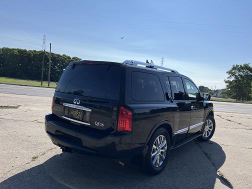 2010 INFINITI QX56 Base