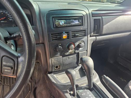 2000 Jeep Grand Cherokee Laredo 4WD