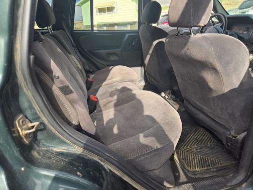 2000 Jeep Grand Cherokee Laredo 4WD