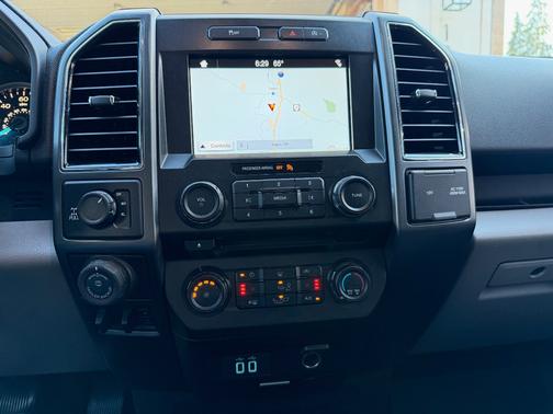Black 2018 Ford F-150 XLT
